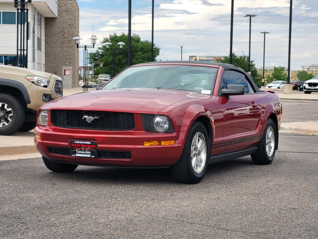 Used 2007 Red Ford V6 Deluxe image 8