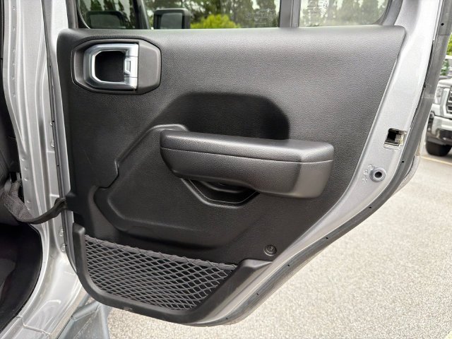Used 2020 Silver Jeep Unlimited Sport Altitude image 16