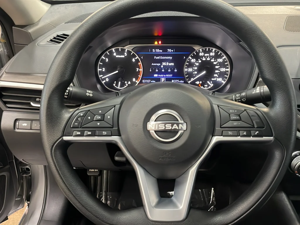 Used 2025 Silver Nissan 2.5 SV image 37