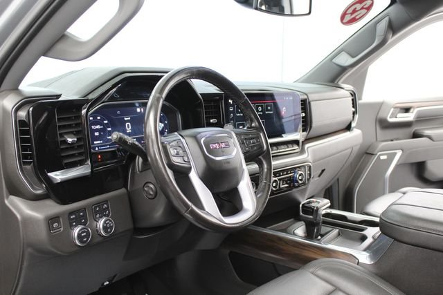 Used 2023 Silver GMC SLT image 20
