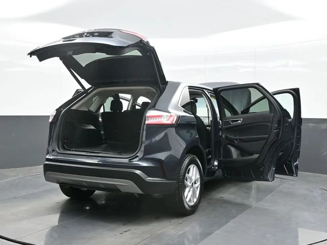 Used 2022 Blue Ford SEL image 29
