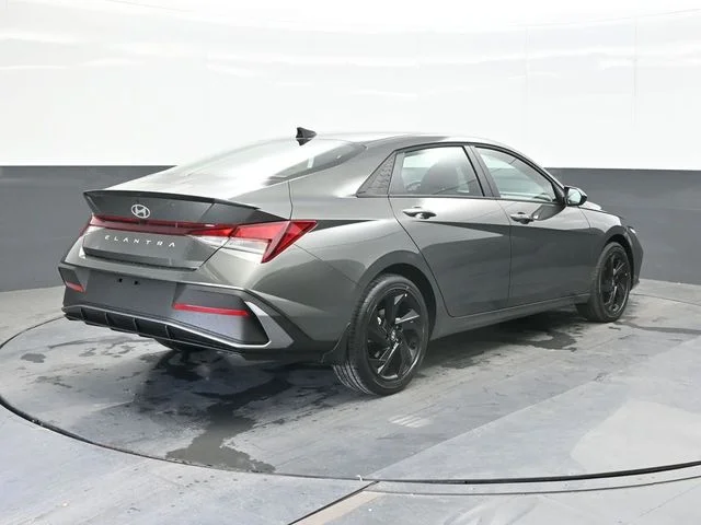 New 2026 Gray Hyundai SEL Sport image 9