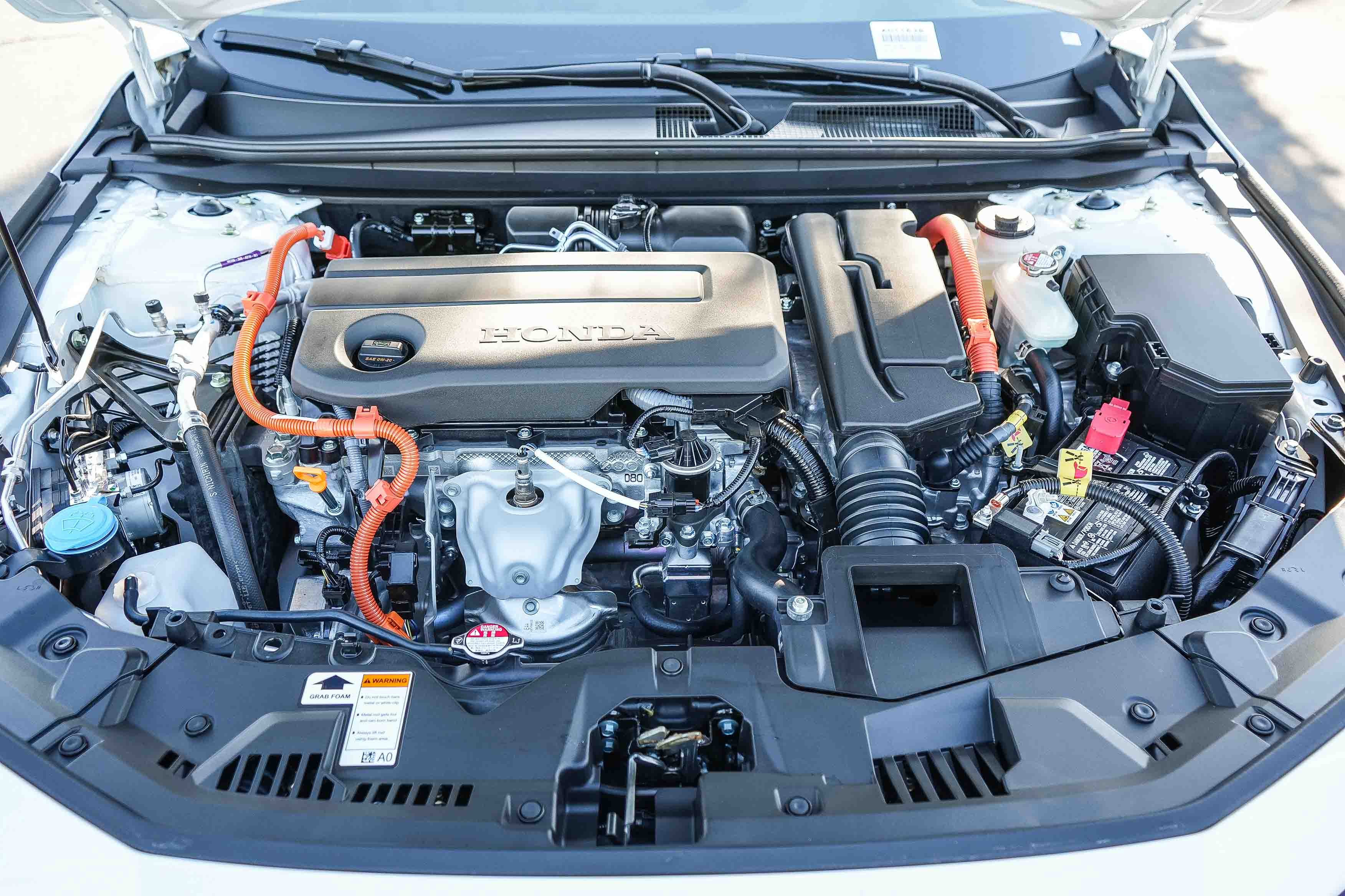 New 2026 Platinum White Pearl Honda EX-L image 13