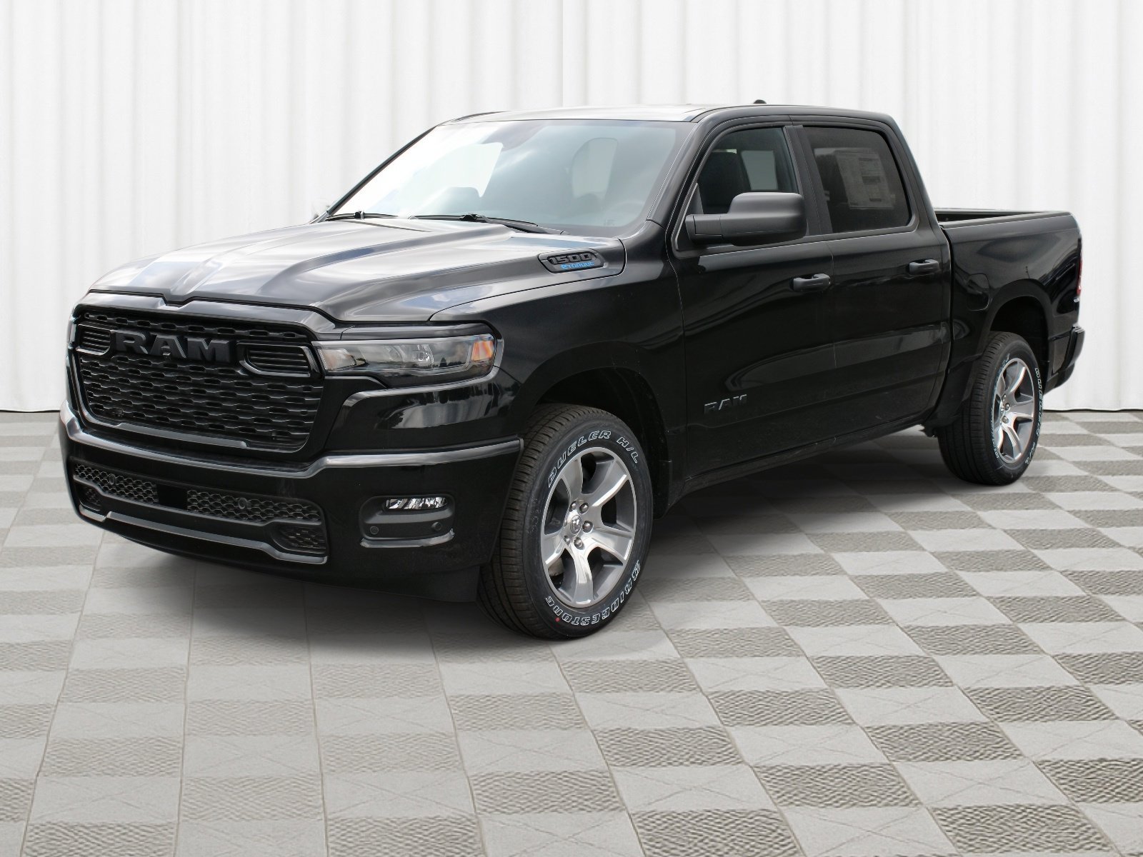 New 2026 Diamond Black Crystal Pearl-Coat Exterior Paint RAM Express image 36