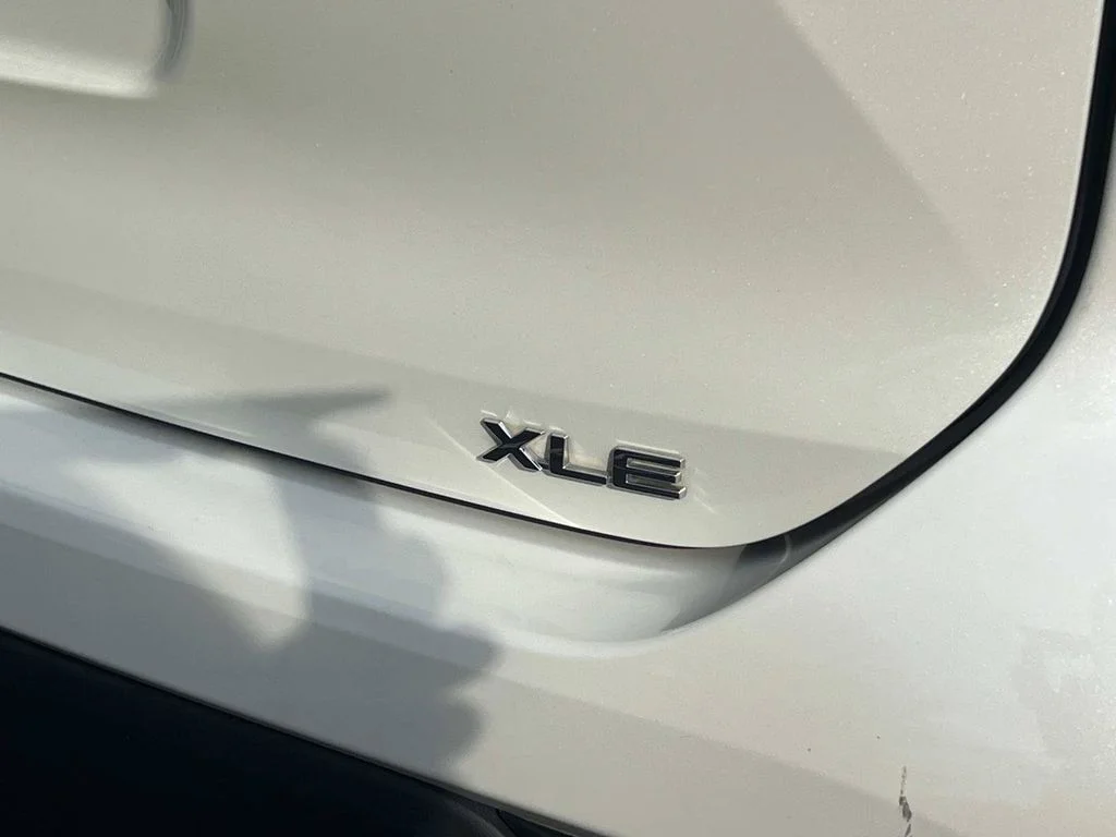 Used 2021 White Toyota XLE image 9