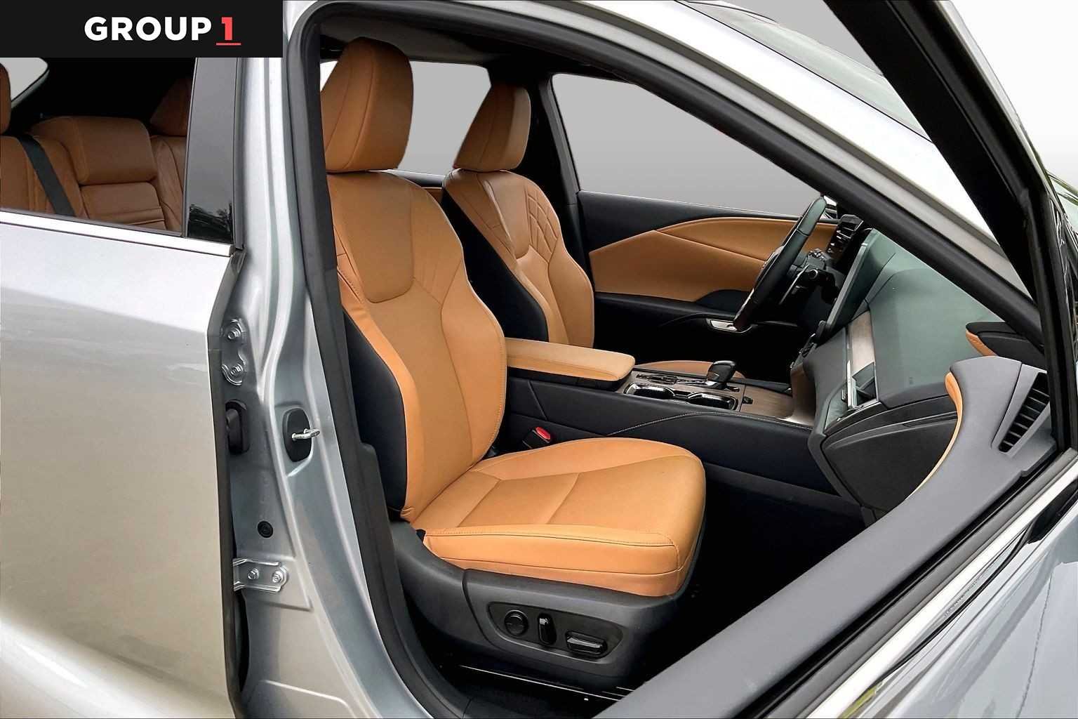 Used 2024 Iridium Lexus Premium image 8