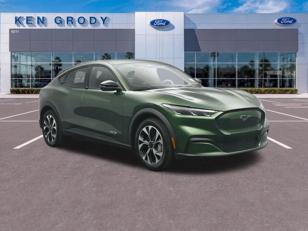 New 2026 Eruption Green Metallic Ford Select image 1