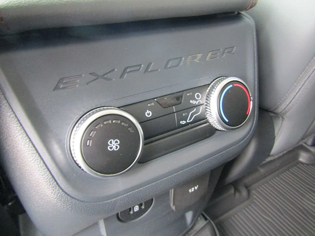 New 2026 Space White Metallic Ford Active image 17