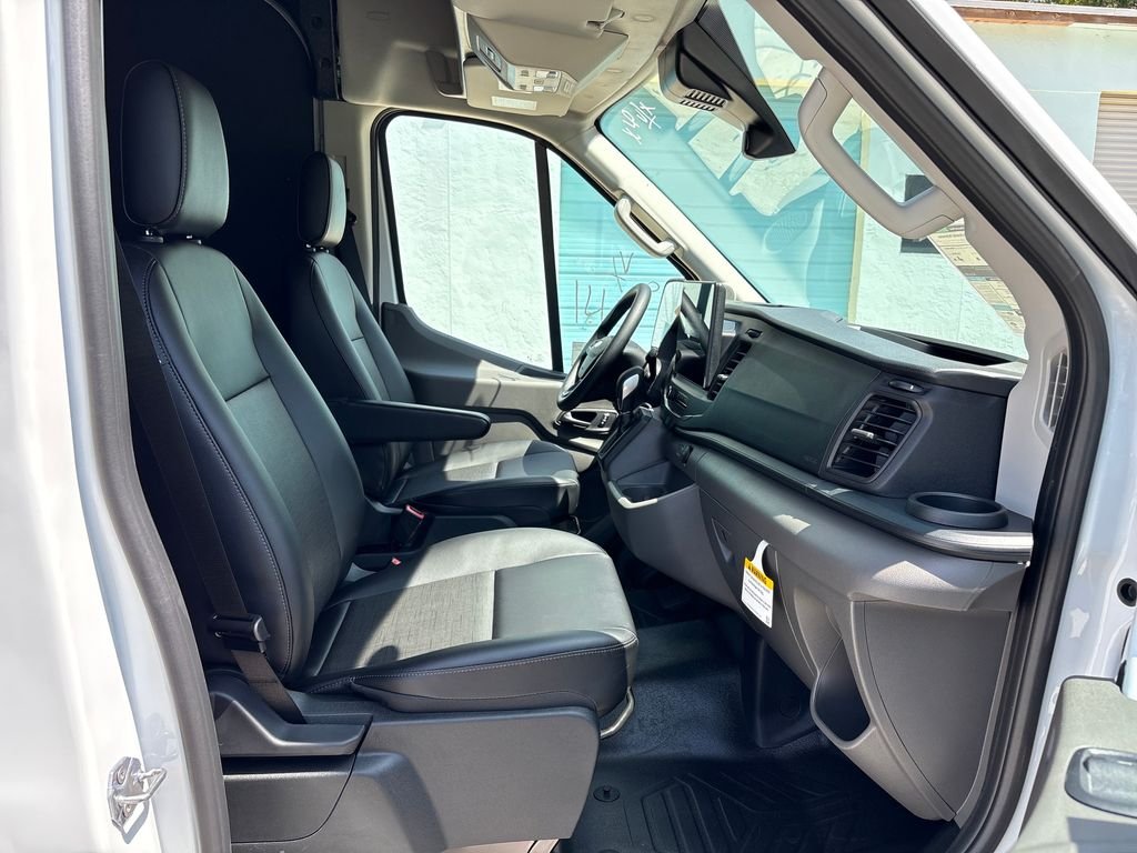 New 2026 White Ford Base image 5