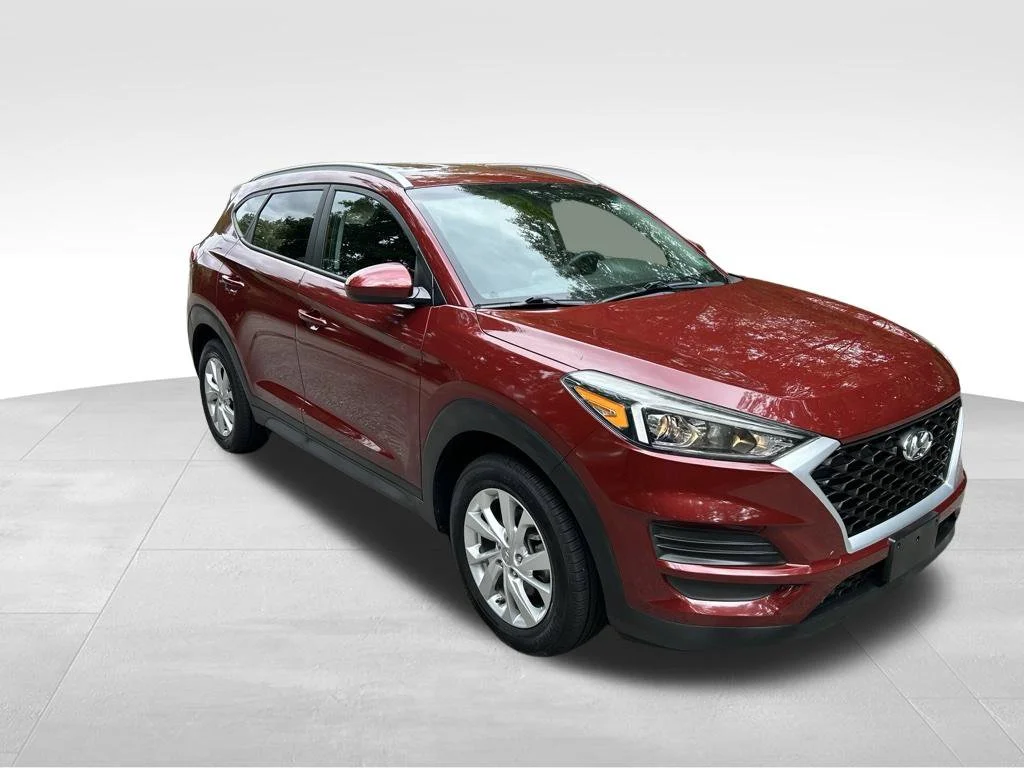 Used 2020 Red Hyundai Value image 8