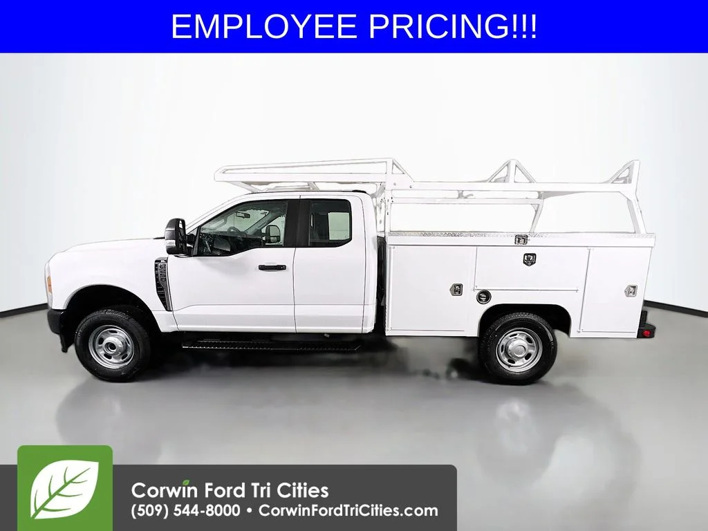 New 2026 Oxford White Ford XL image 6