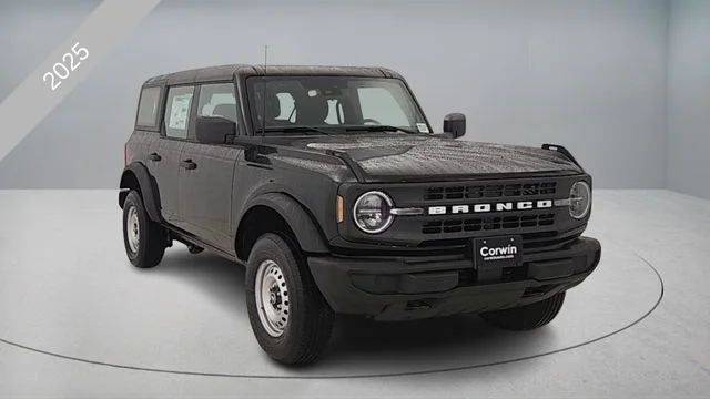 2025 Ford Bronco Base 4x4's photo