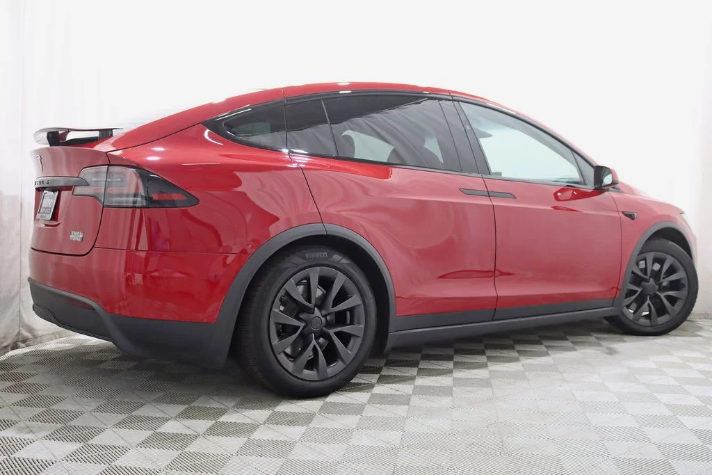 Used 2022 Red Tesla Plaid image 8