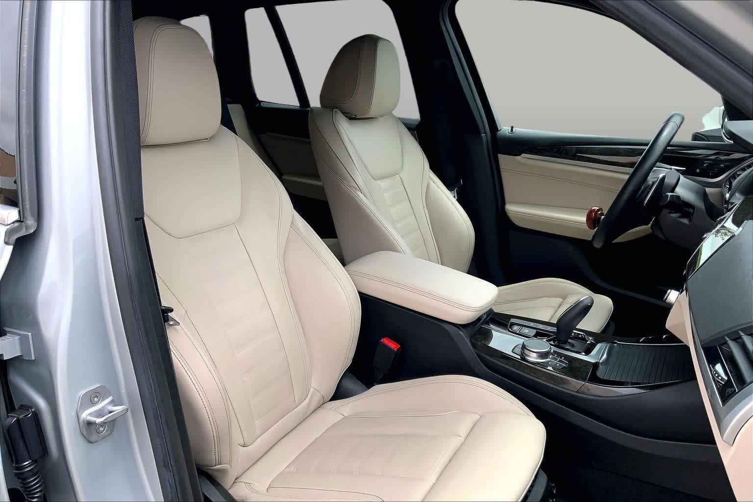 Used 2018 Dark Graphite Metallic BMW xDrive30i image 8