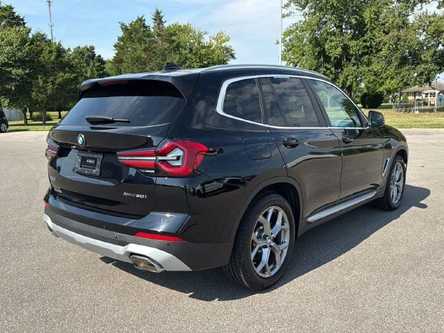 Used 2024 Jet Black BMW xDrive30i image 20