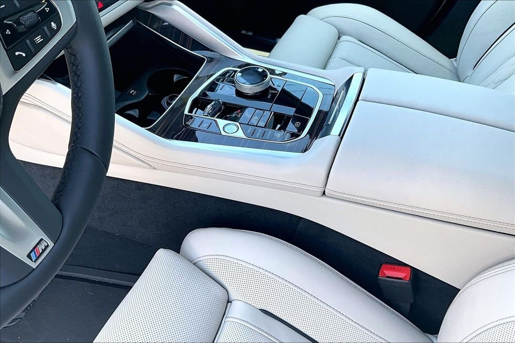 New 2027 White BMW xDrive40i image 7