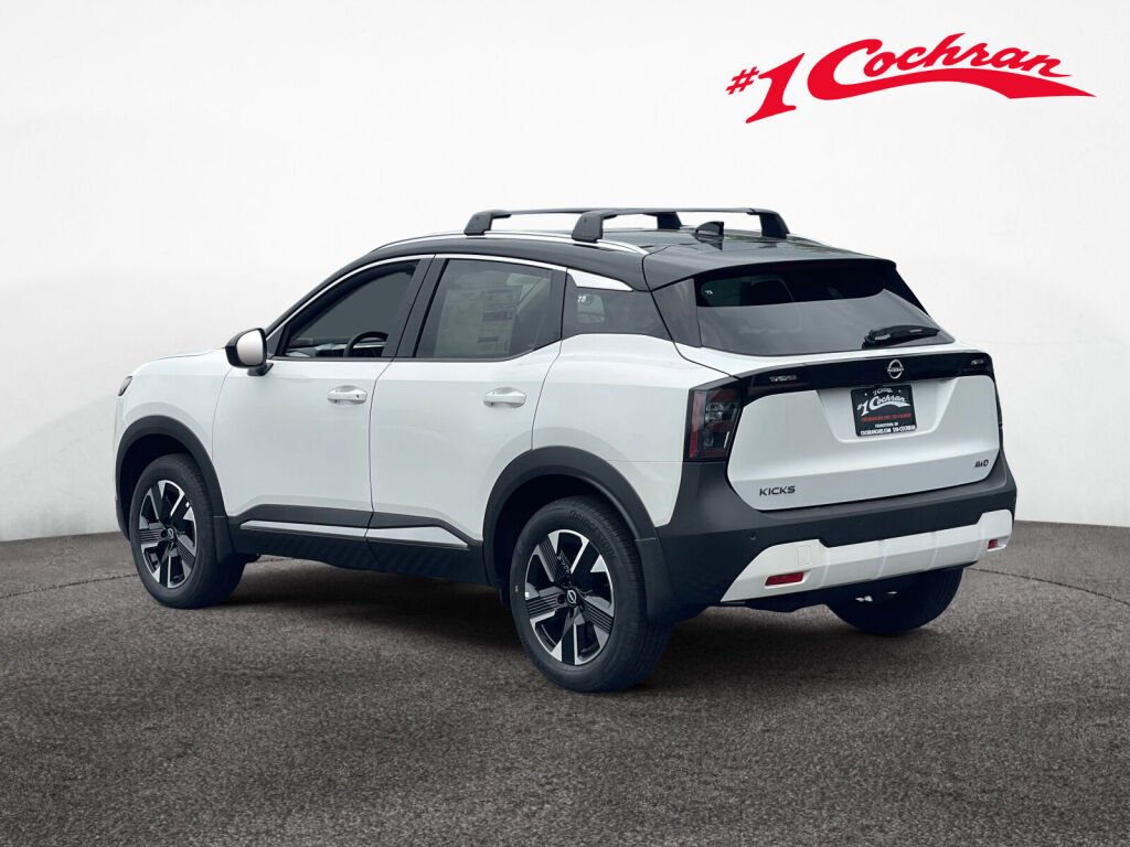 New 2026 Aspen White Tricoat/Super Black Nissan SV image 4