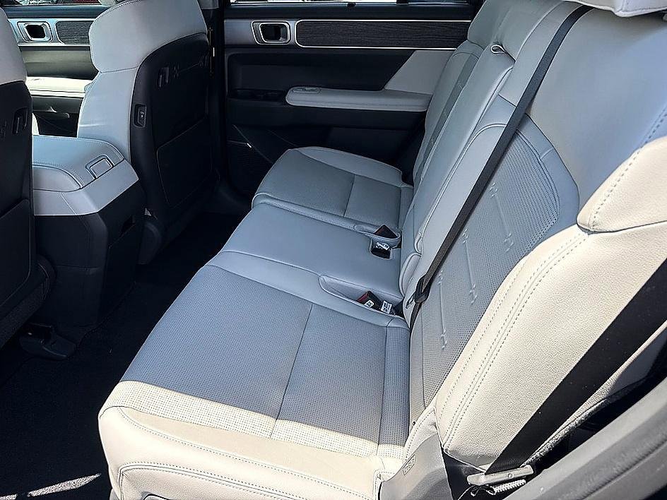 New 2026 Phantom Black Hyundai Limited image 22