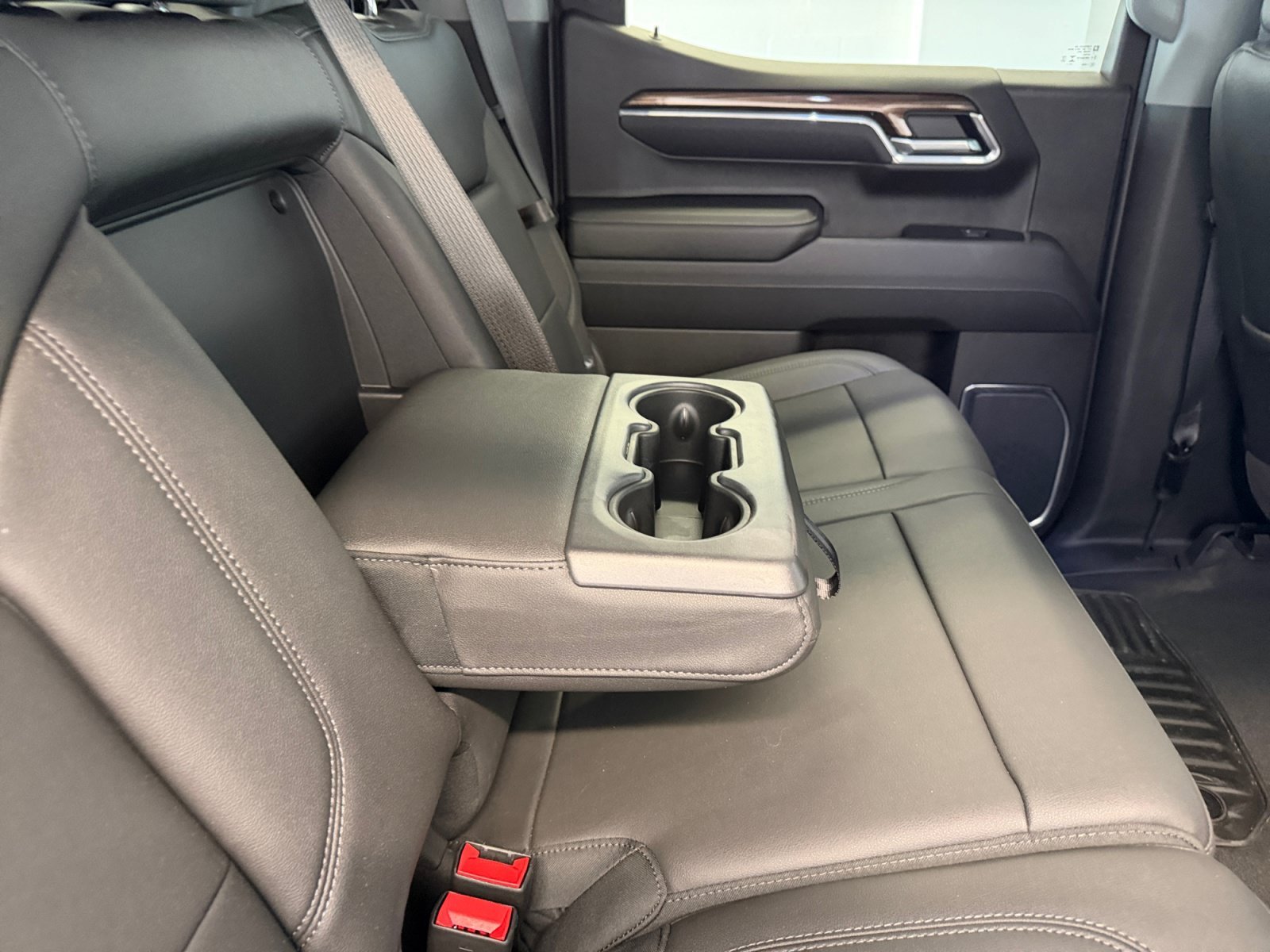 Used 2025 Riptide Blue Metallic Chevrolet LT image 33