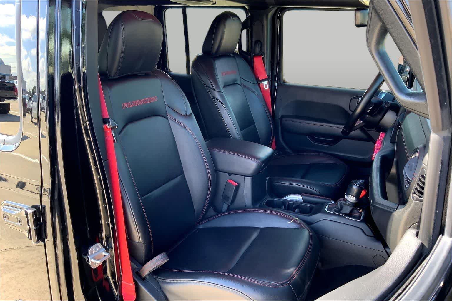 Used 2020 Black Clearcoat Jeep Recon image 17