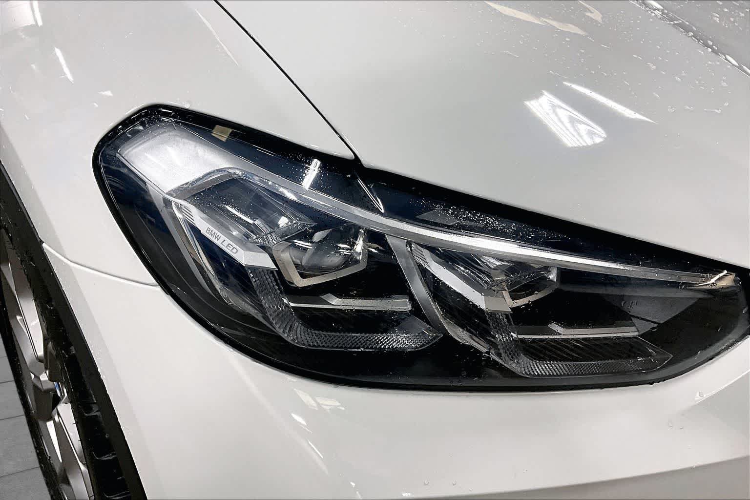 Used 2022 Alpine White BMW xDrive30i image 26