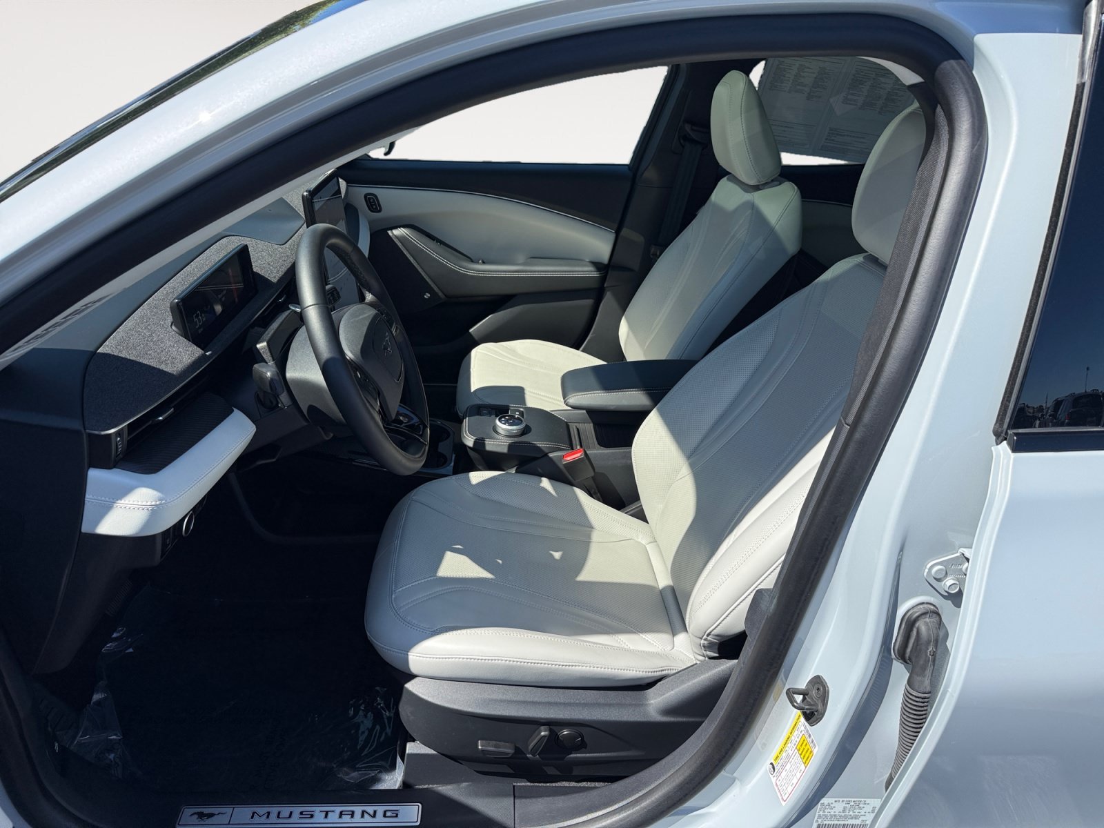 Certified Used 2023 White Metallic Ford Premium image 10