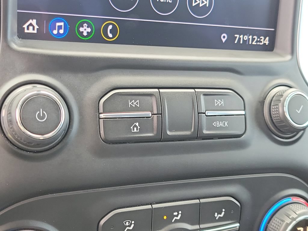 Used 2020 Shadow Gray Metallic Chevrolet LT image 28
