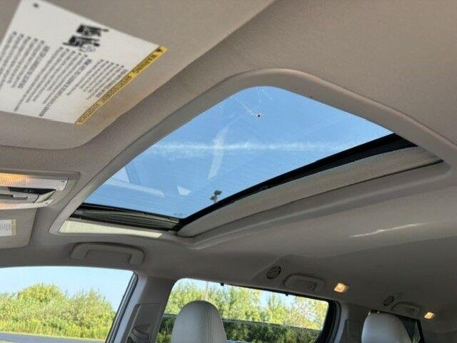 Used 2017 Predawn Gray Mica Toyota XLE image 2