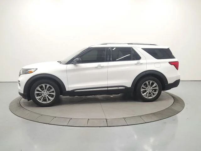 Used 2023 White Ford Limited image 5