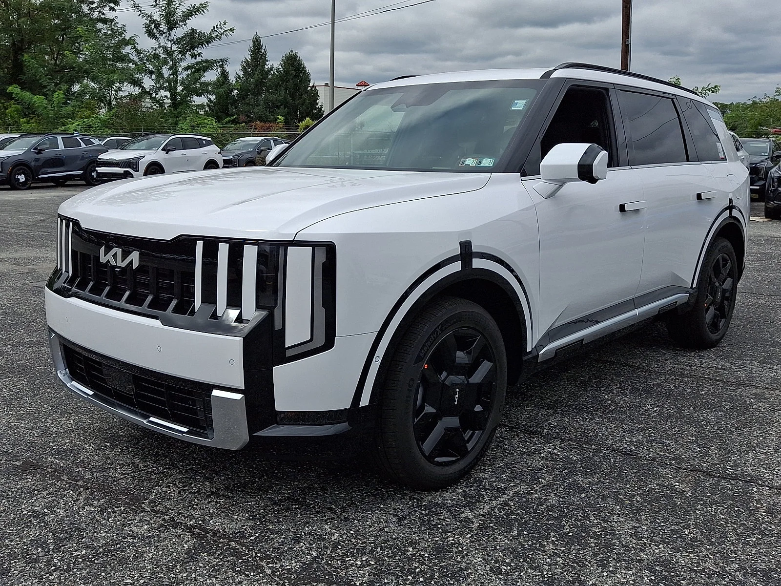 New 2027 White Kia SX Prestige image 4