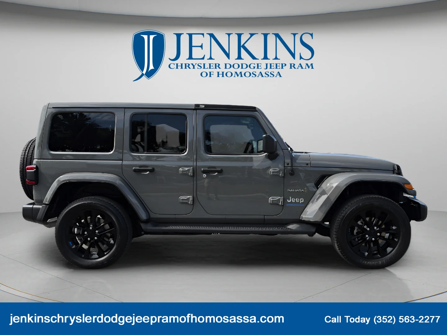 Used 2023 Sting-Gray Clearcoat Jeep Sahara image 3