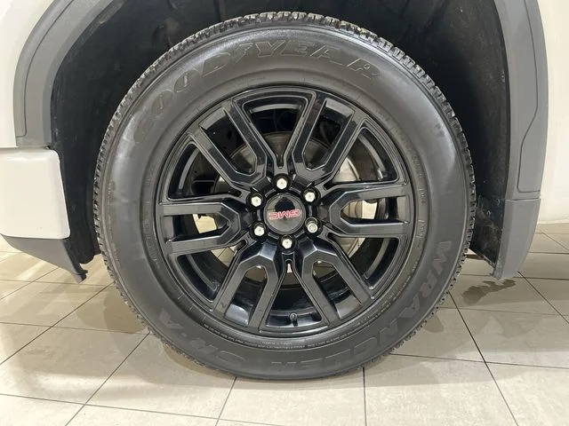 Certified Used 2021 White GMC Elevation image 28