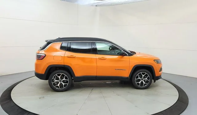 New 2026 Joose Exterior Paint Jeep Limited image 11