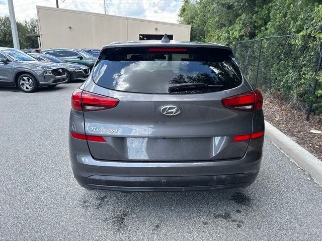 Used 2020 Gray Hyundai SE image 4