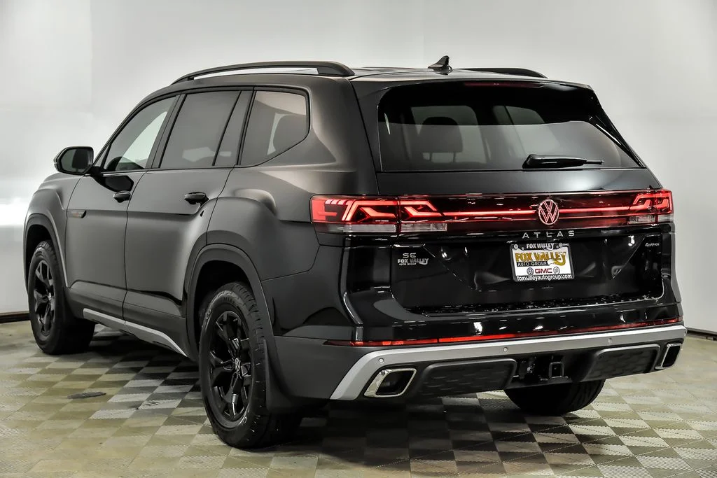 New 2026 Black Volkswagen 2.0T Peak Edition image 4