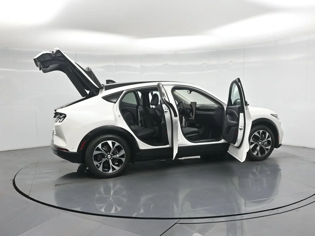 Certified Used 2023 White Ford Premium image 4