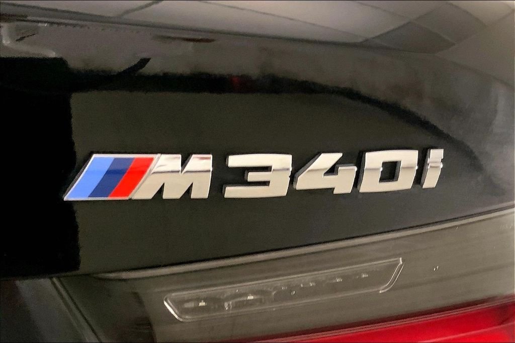 Used 2023 Black Sapphire Metallic BMW  image 30