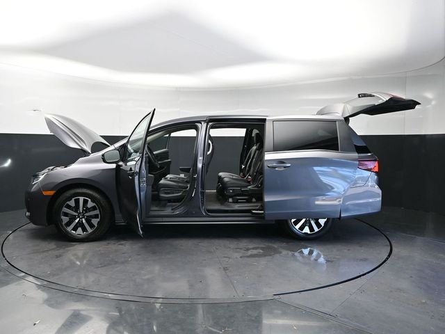 Used 2025 Modern Steel Metallic Honda EX-L image 34