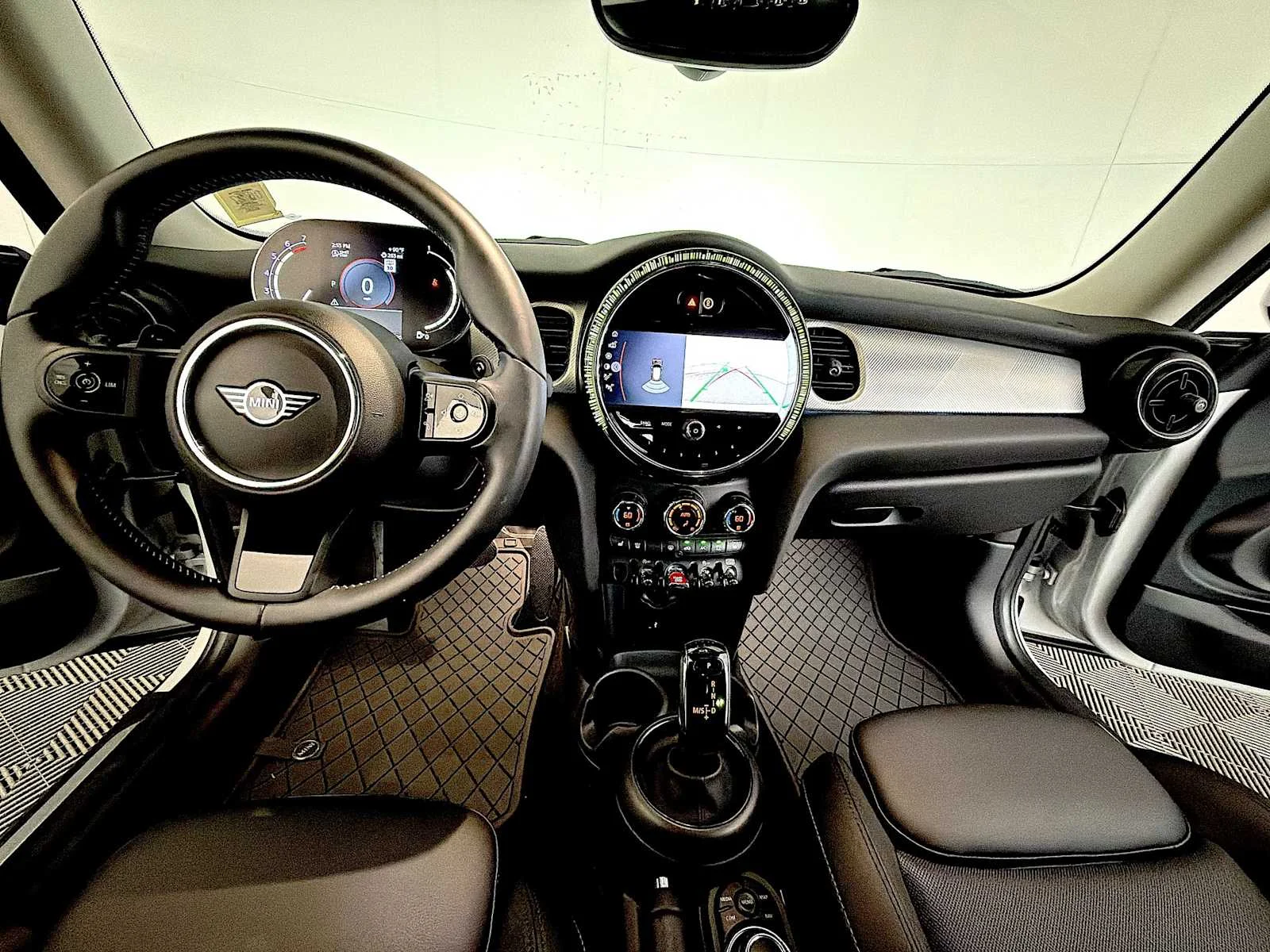 Used 2023 White Silver Metallic MINI Cooper S image 15