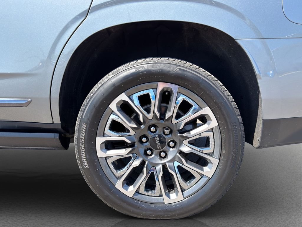 Used 2023 Silver GMC Denali Ultimate image 23