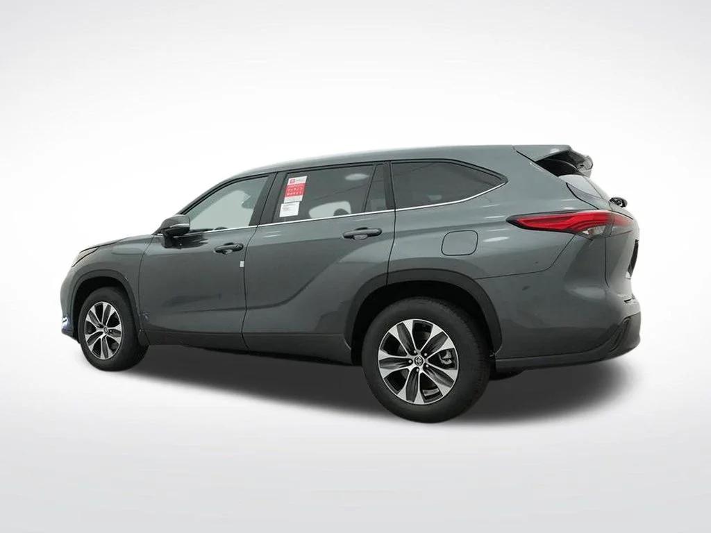 Used 2023 Gray Toyota XLE image 24