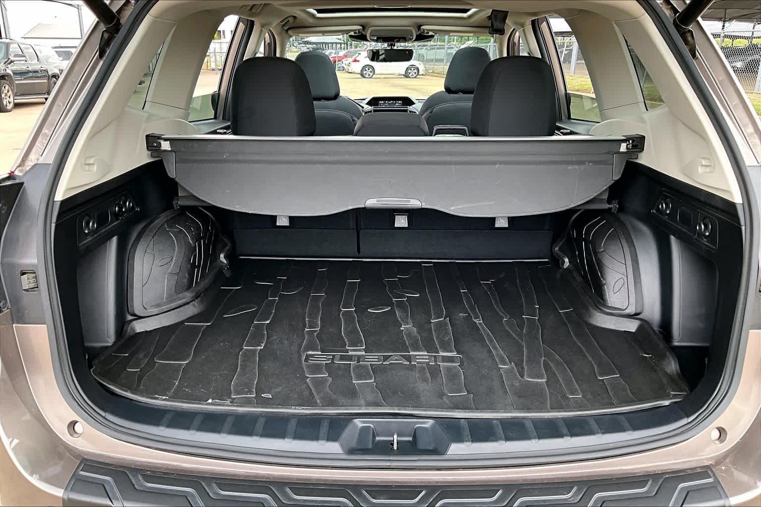 Used 2023 Brilliant Bronze Metallic Subaru Premium image 31