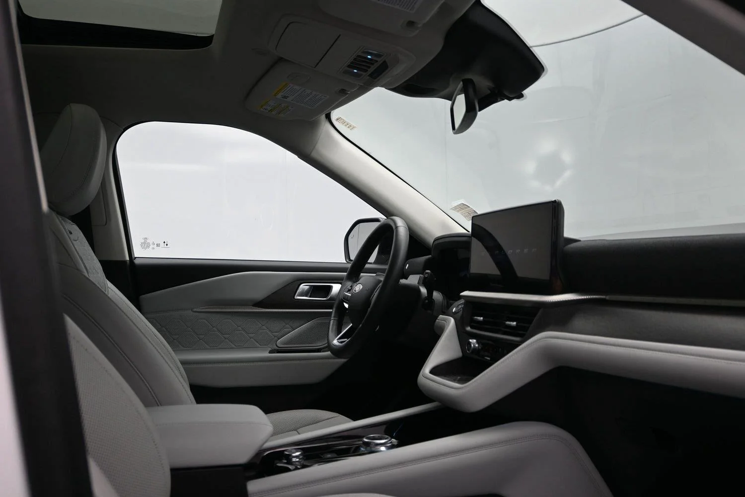 Used 2025 Star White Metallic Tri-Coat FORD Platinum image 10