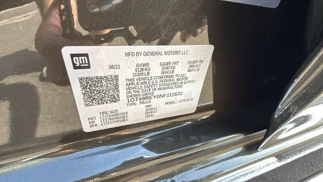 Used 2022 FOREST METALLIC GMC Denali image 32