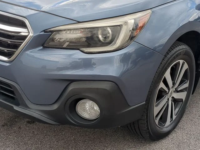 Used 2018 Blue Subaru 2.5i image 9