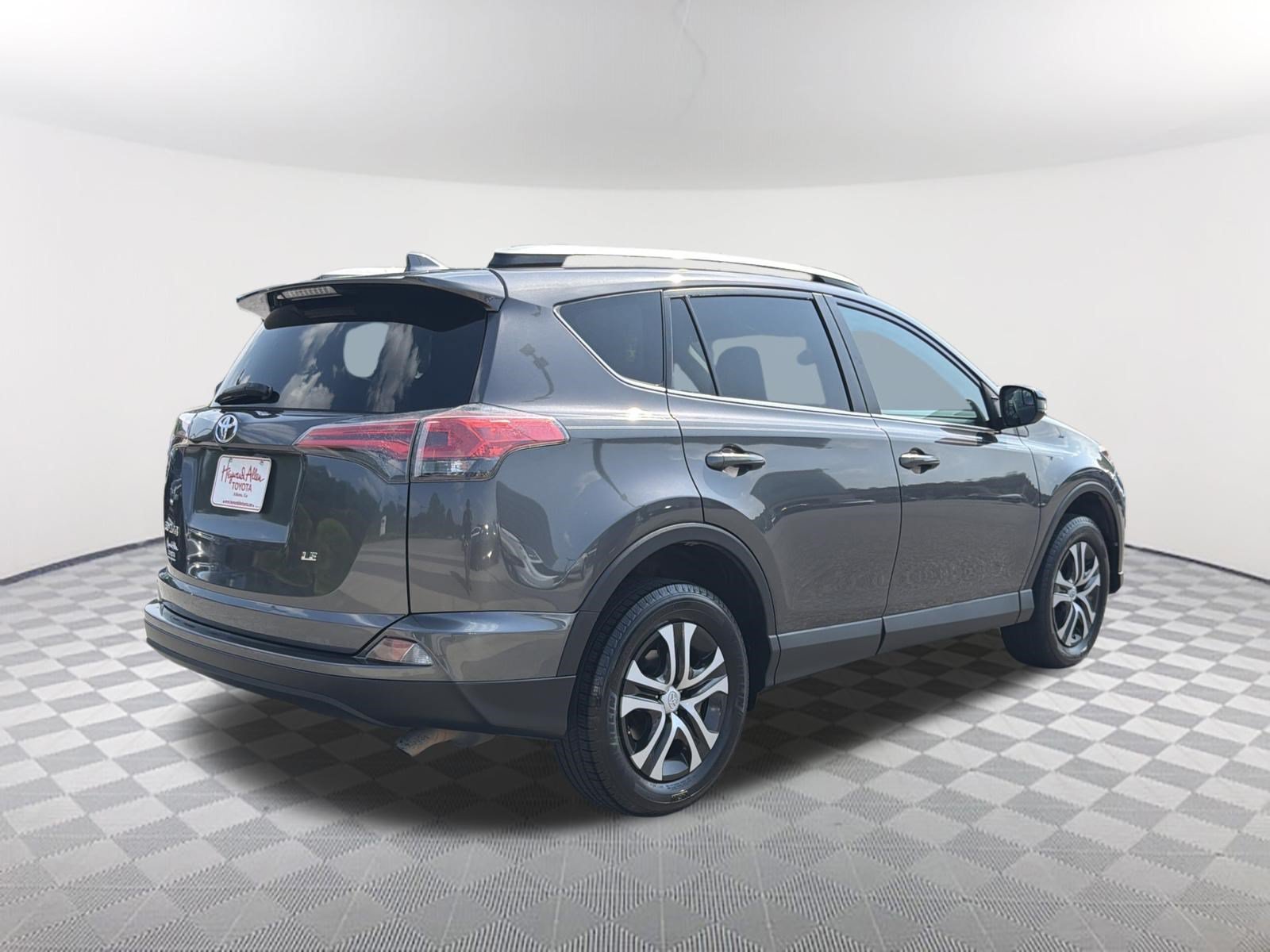 Used 2016 Magnetic Gray Metallic Toyota LE image 15
