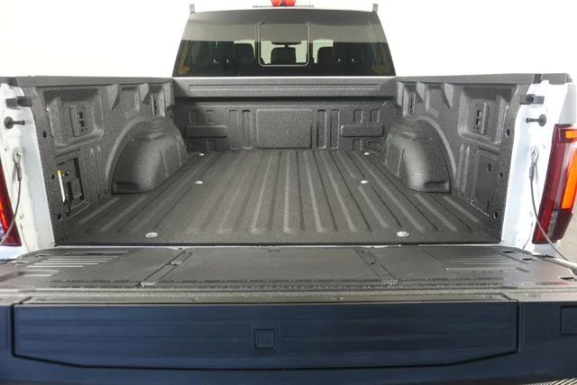 New 2026 Star White Metallic Tri-Coat Ford Platinum® image 33