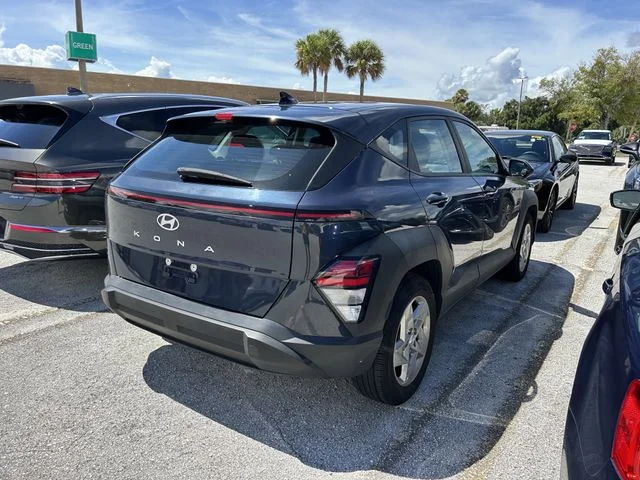 Used 2024 Blue Hyundai SE image 2