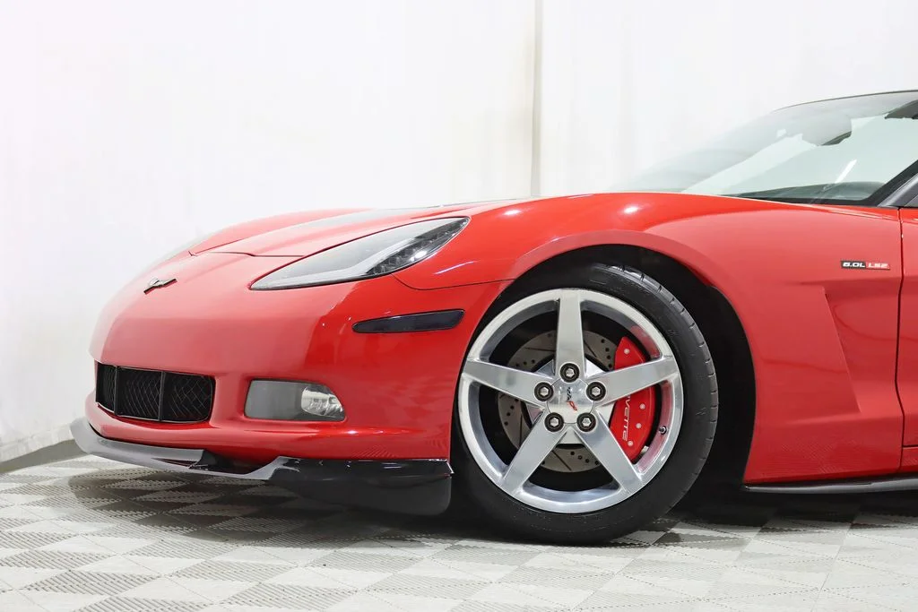 Used 2005 Red Chevrolet Base image 3