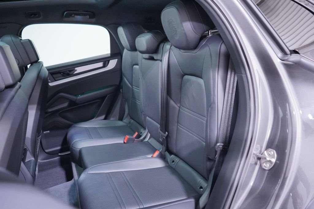 Used 2024 Quartzite Grey Metallic Porsche Base image 9